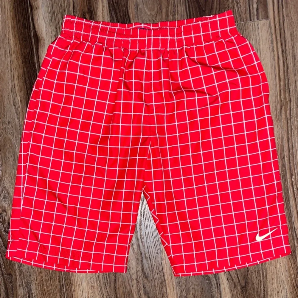 Nike Red Grid Pattern Shorts - Picture 1 of 3